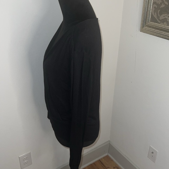 Ann Taylor black crossed draped front long sleeves light sweater sz M - Picture 6 of 8